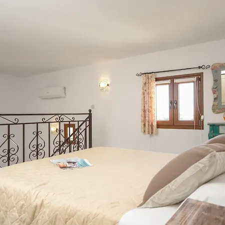 Mateus 2 Apartment *