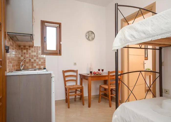 Mateus 2 Plaka (Naxos)