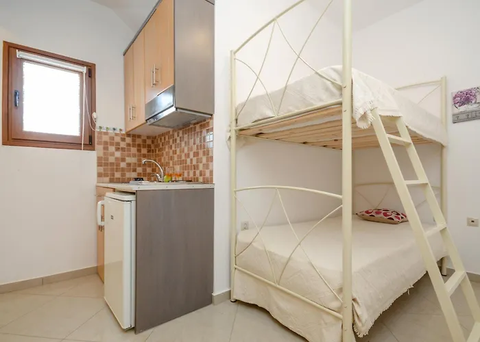 Apartment Mateus 2 *