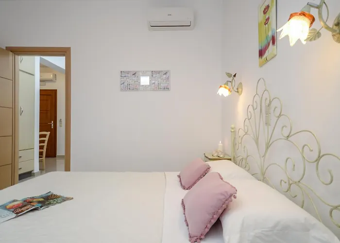 Apartment Mateus 2 *